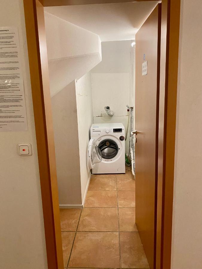 Komfortables Doppelzimmer In Kehl Goldscheuer - 1A Guesthouse Buitenkant foto