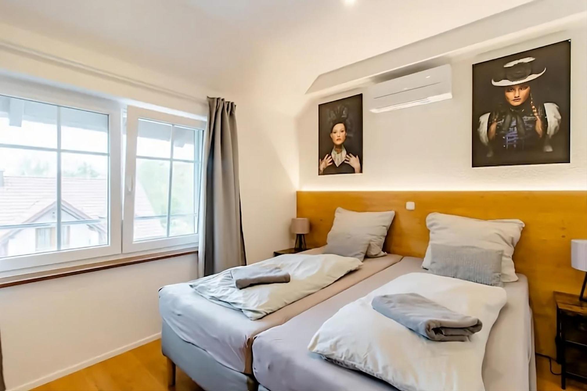 Komfortables Doppelzimmer In Kehl Goldscheuer - 1A Guesthouse Buitenkant foto